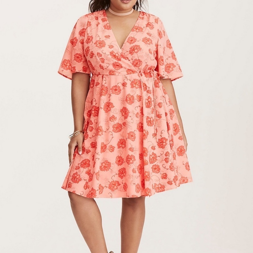 Torrid- Floral Print Georgette Wrap Dress Size 0